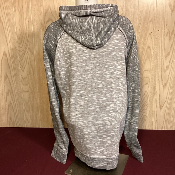 Pittsburgh Pirates Hoodie made by Stitches size Medium - Picture 4 of 7